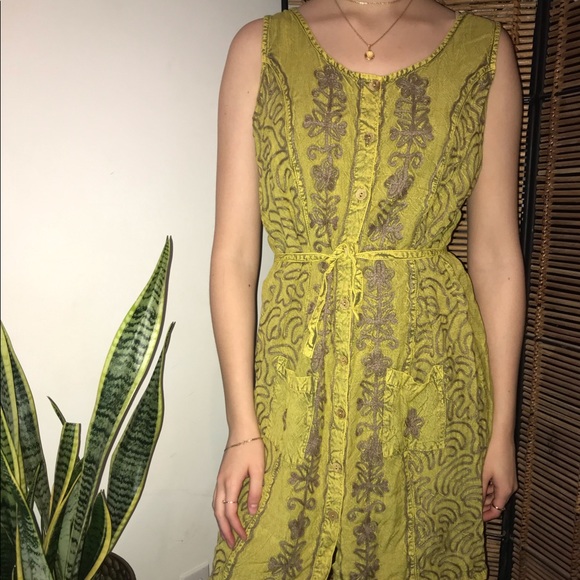 Chartreuse Boho Shift dress - Picture 1 of 4